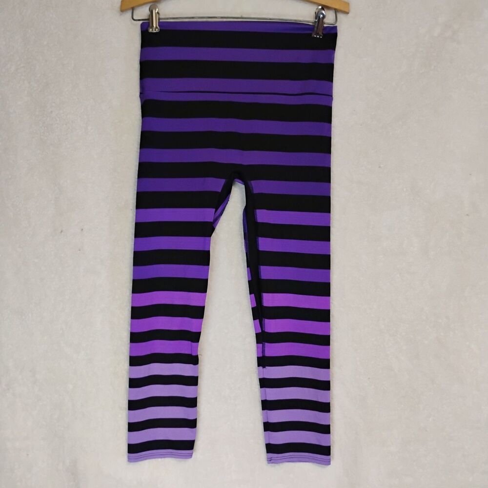 ​K-DEER Alexis Stripe Capri Leggings Size Large Purple Ombre Striped High Waist
